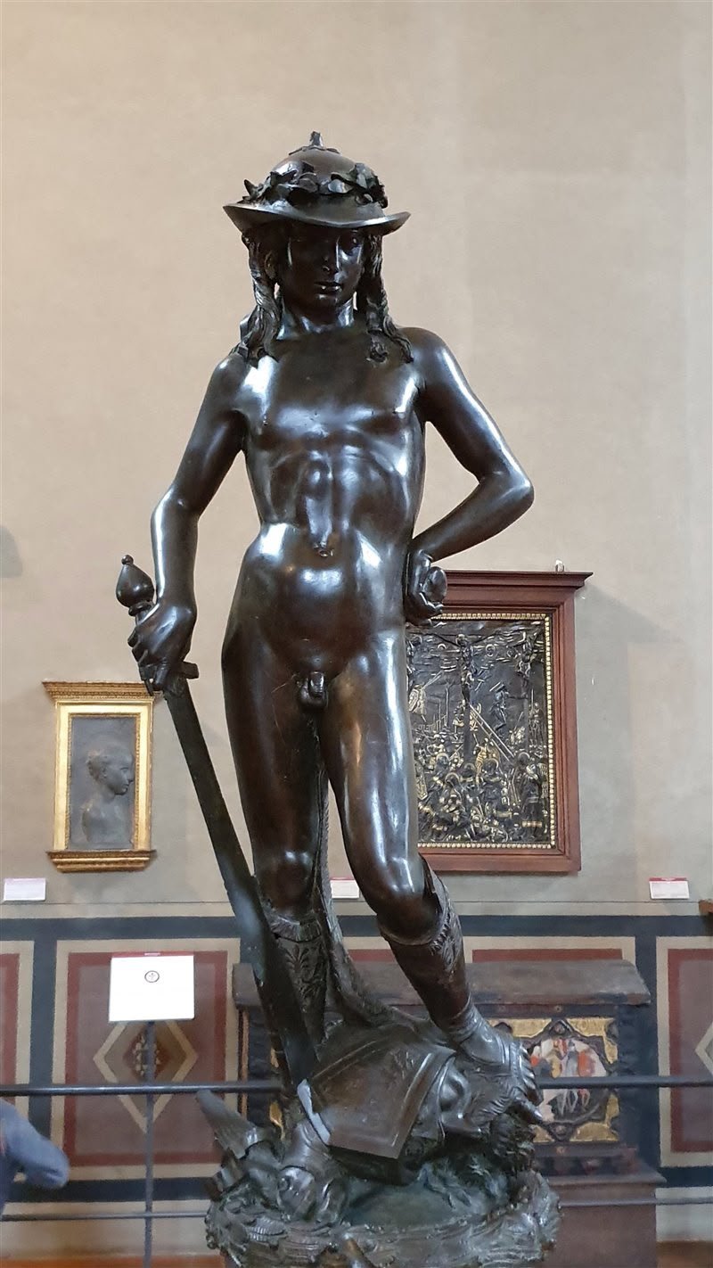 David, escultura en bronce